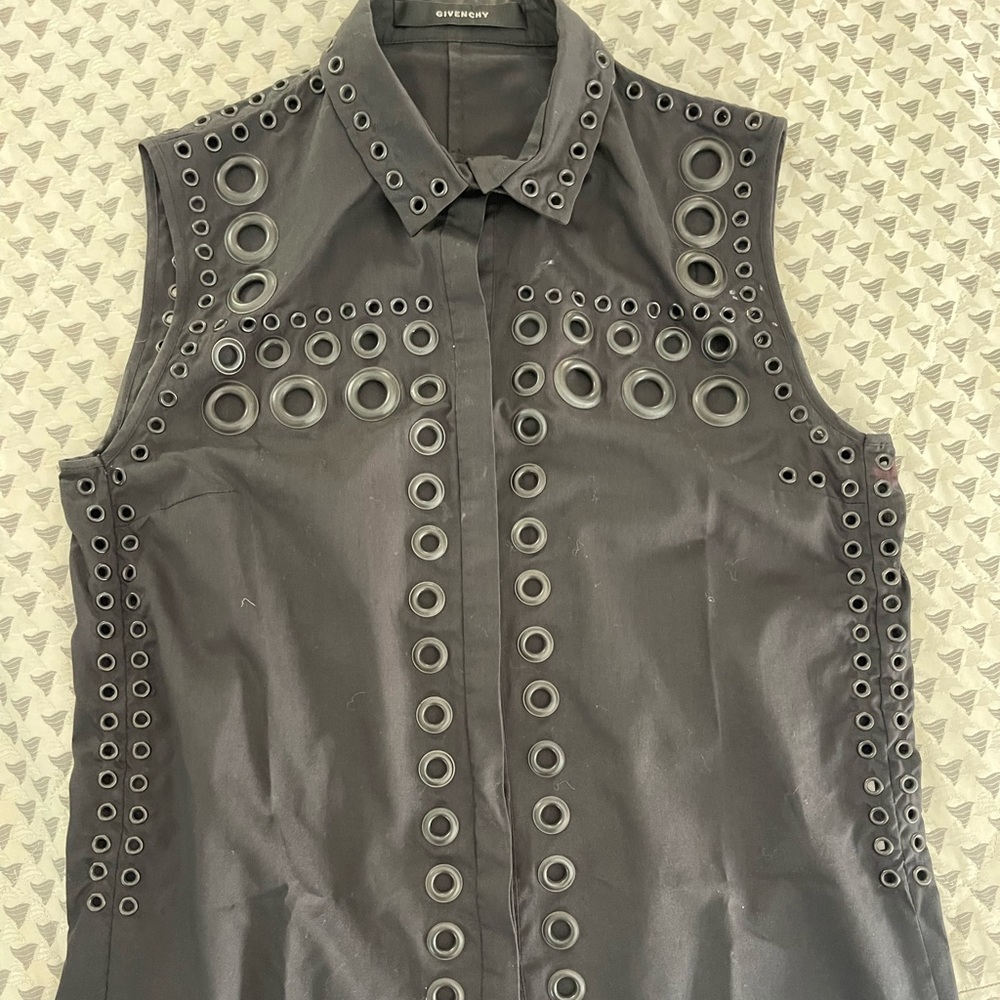 Givenchy Sleevless Shirt